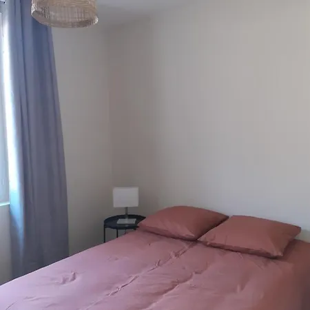 Appartamento T3 Neuf 65m2 5 Personnes Avec Jardin Au Calme, Menage Inclus, Local Velo Bagnères-de-Luchon